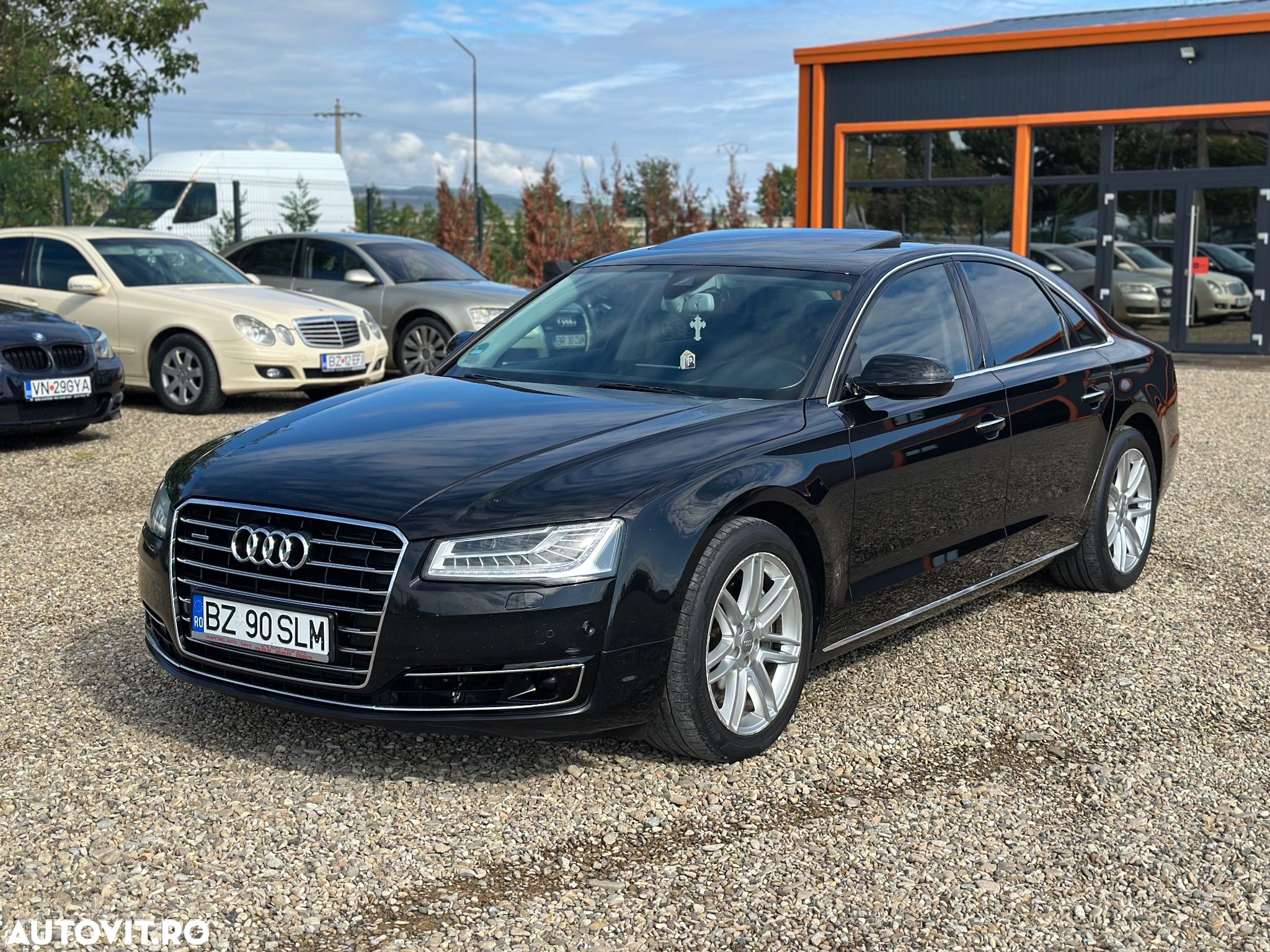 Audi A8 3.0 TDI DPF clean diesel quattro tiptronic - 1