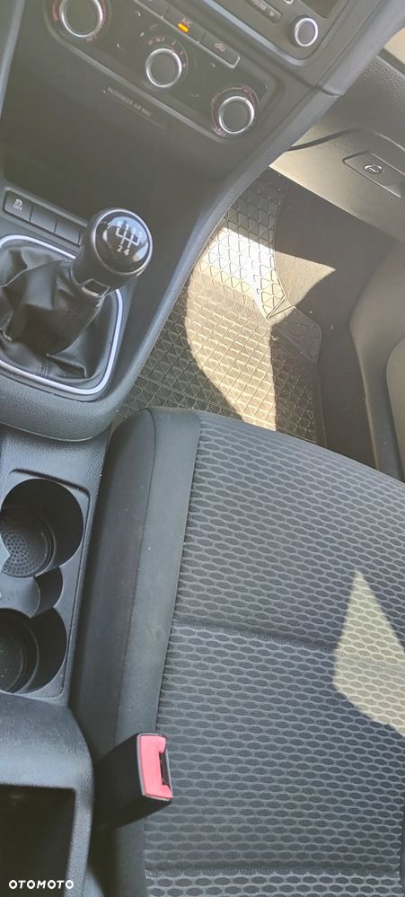 Volkswagen Golf VI 1.6 TDI BlueMot Trendline - 28