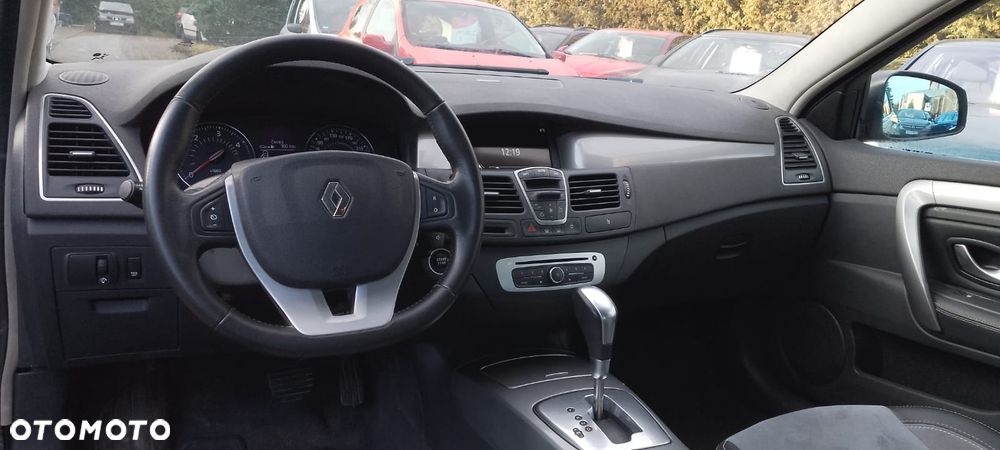 Renault Laguna dCi 110 FAP EDC Bose Edition - 9
