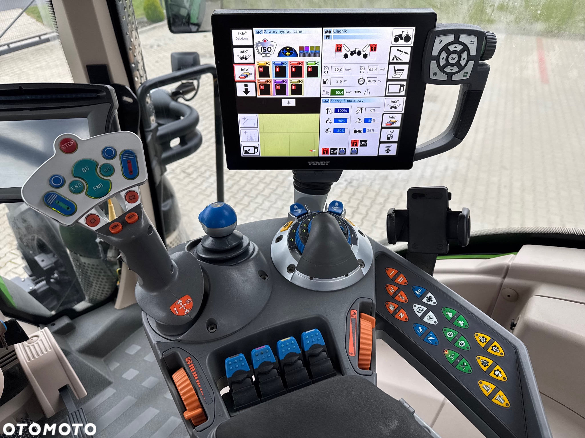 Fendt 828 VARIO Profi Plus - 8