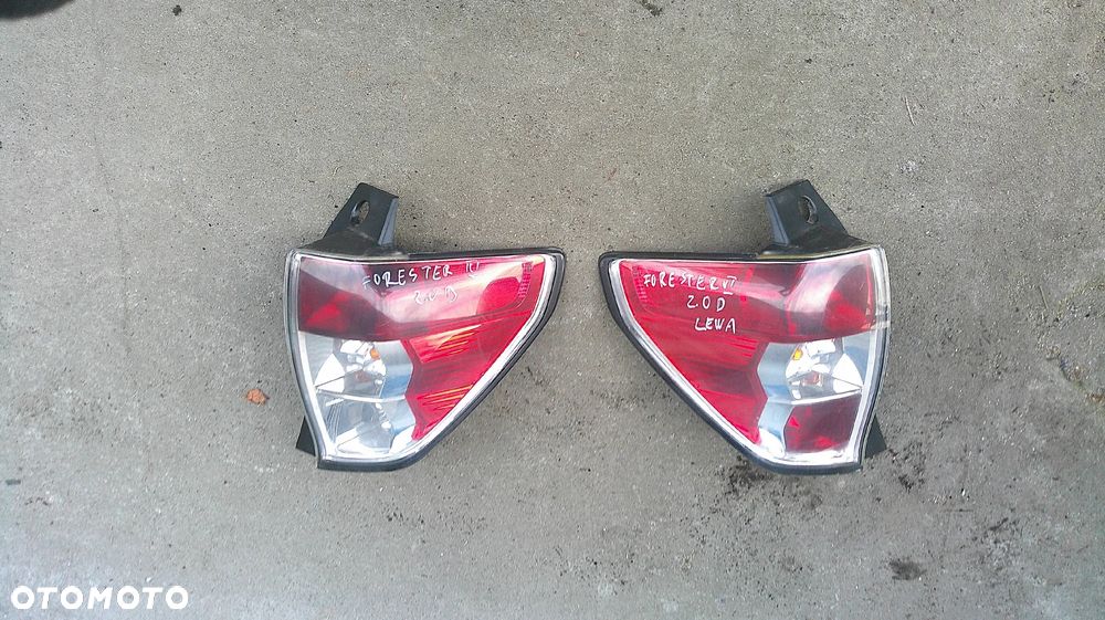SUBARU FORESTER III LAMPA TYLNA LEWA LUB PRAWA - 1
