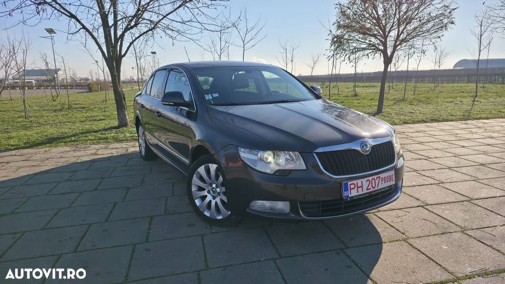 Skoda Superb Combi 2.0 TDI PD Elegance - 2