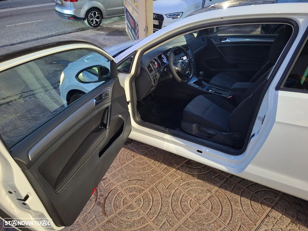 VW Golf 1.6 TDI BlueMotion Comfortline - 14