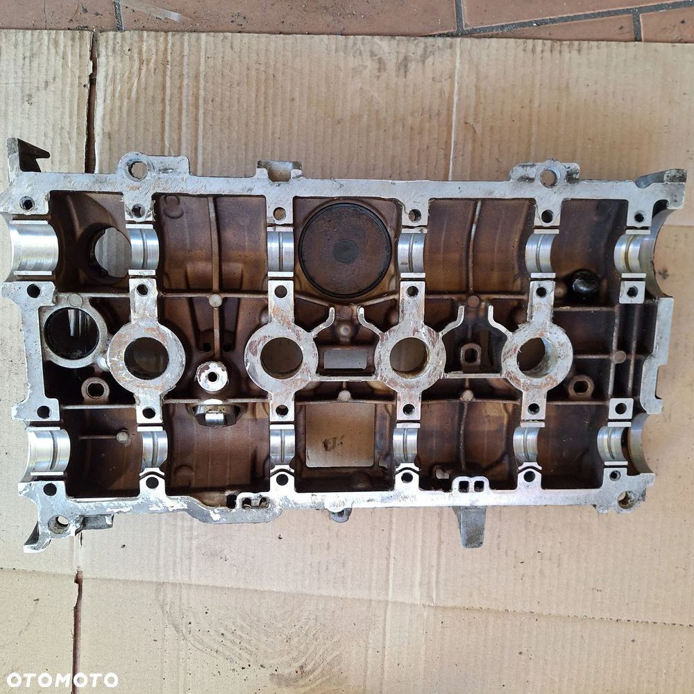 POKRYWA ZAWOROW SCENIC II 1.6 - 3