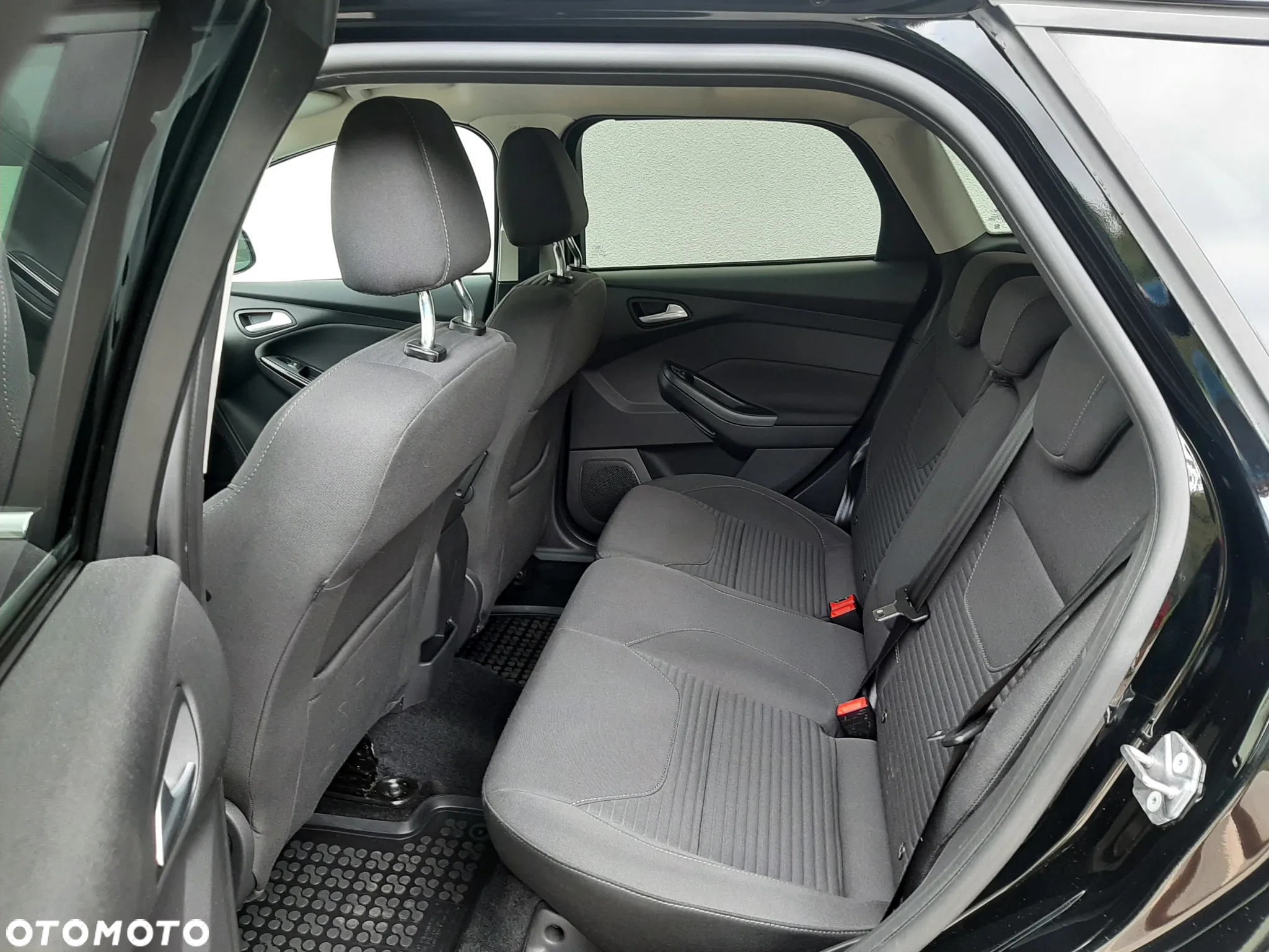 Ford Focus Turnier 1.5 EcoBoost Start-Stopp-System TITANIUM - 13