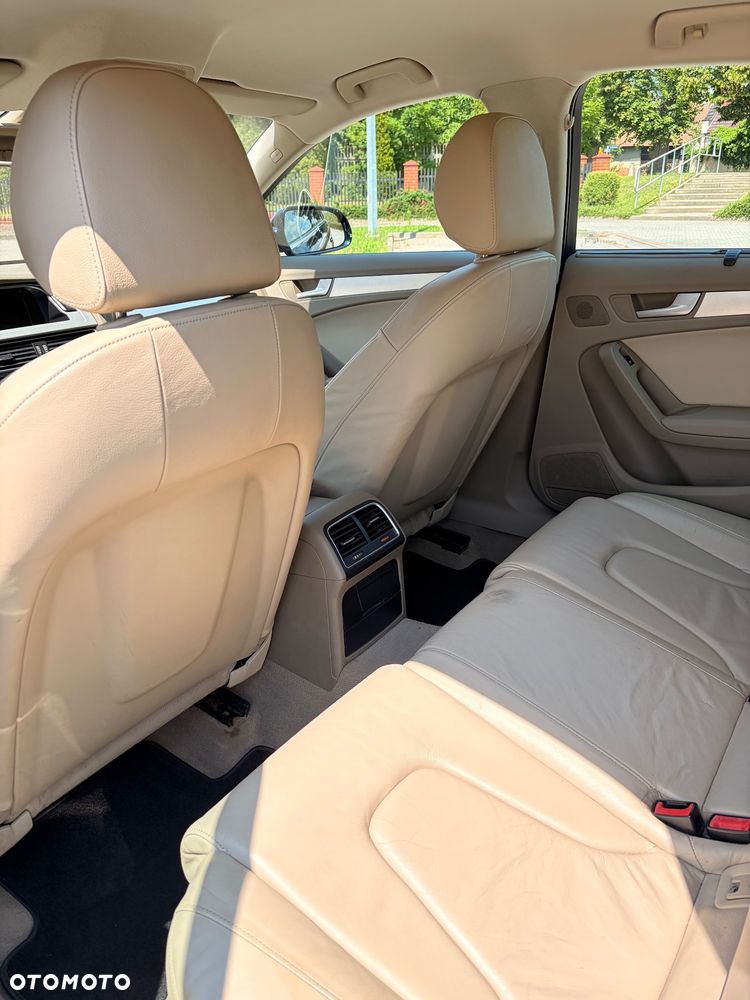 Audi A4 Avant 2.0 TDI - 8