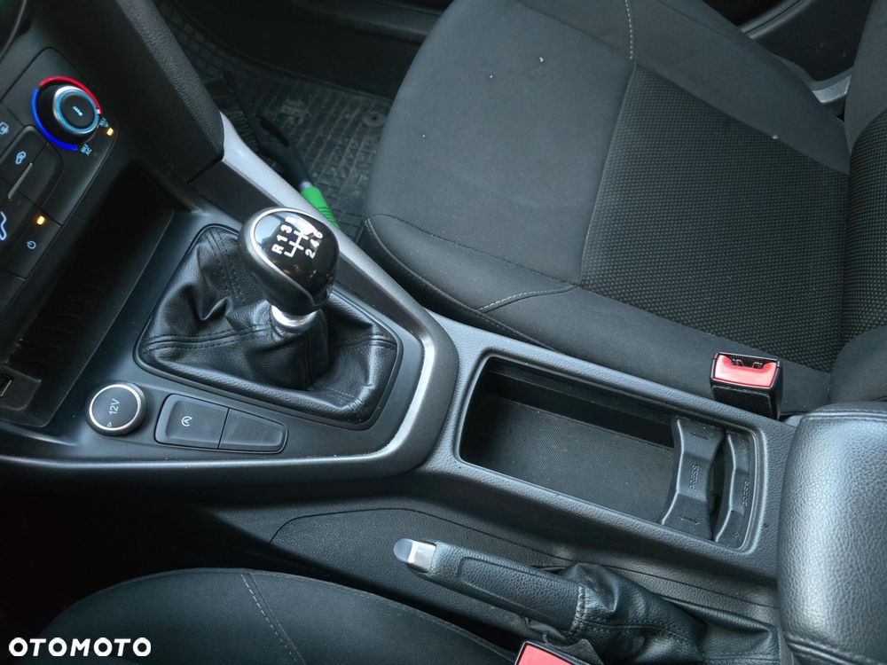 Ford Focus SW 1.5 TDCi Trend - 15