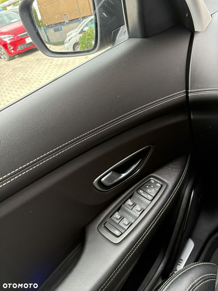 Renault Scenic TCe 140 GPF EDC BLACK EDITION - 26