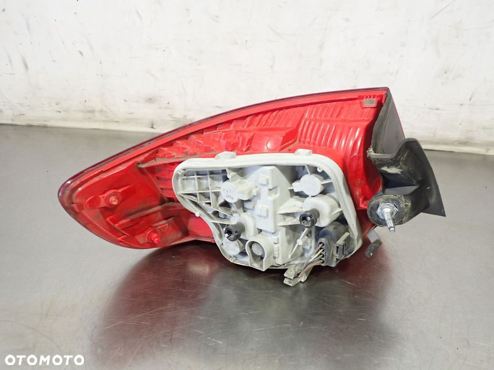 LAMPA PRAWA TYLNA AUDI A3 8P 8P4945096C - 4