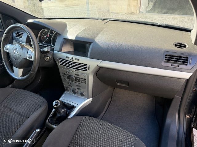 Opel Astra GTC 1.4 - 19