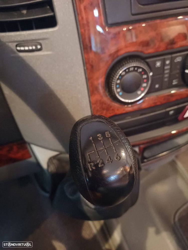 Mercedes-Benz Sprinter Pilote Explorateur 733FJ - 22