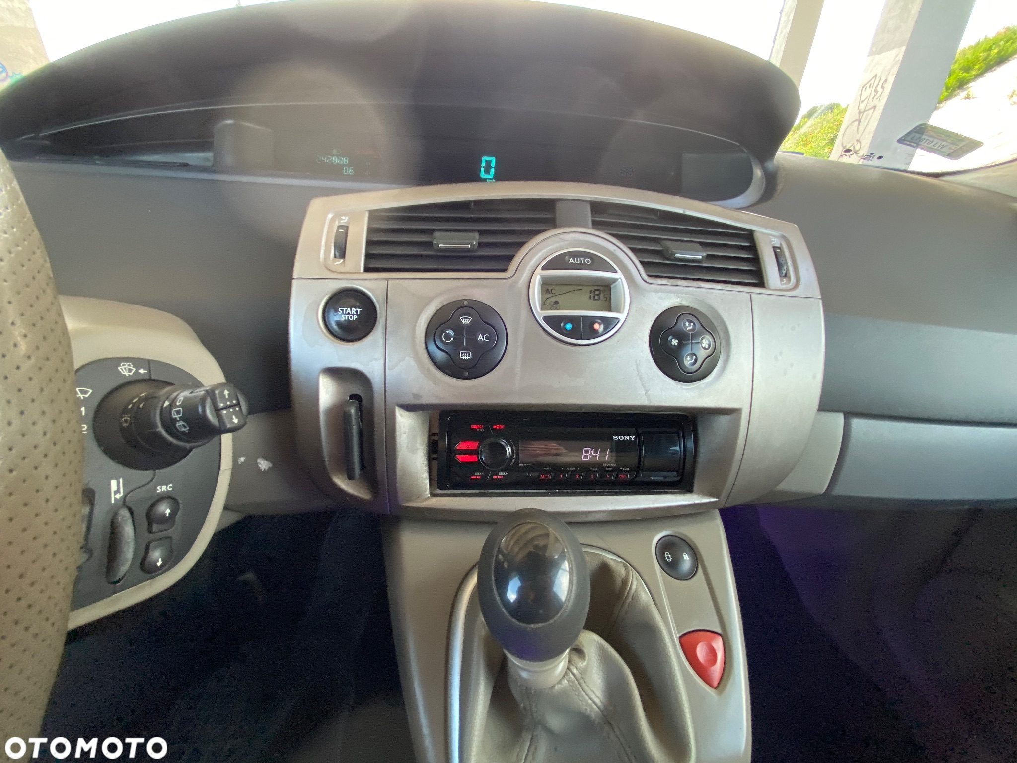 Renault Scenic - 28