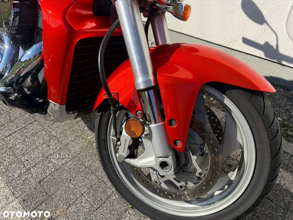 Suzuki Boulevard - 4