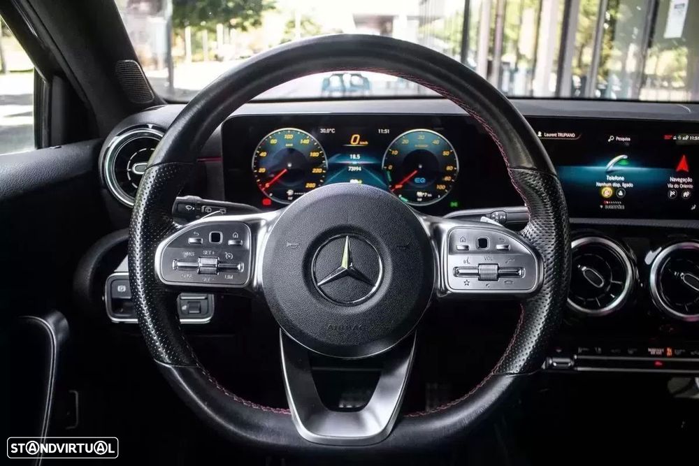 Mercedes-Benz A 250 e AMG Line - 13