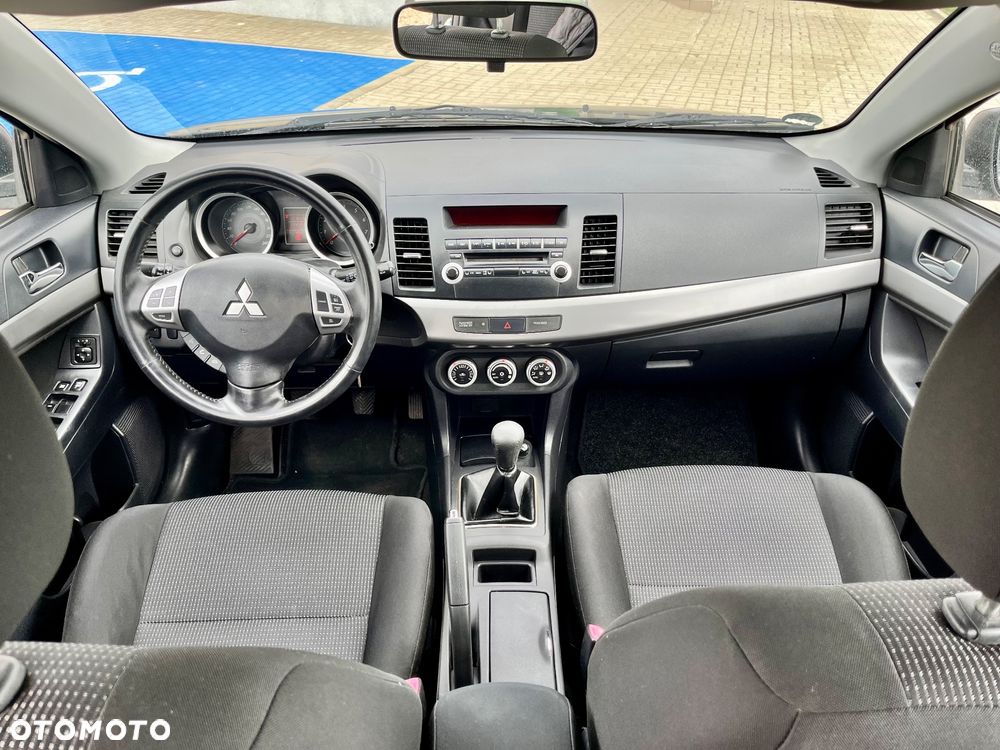 Mitsubishi Lancer 1.8 Intense - 16