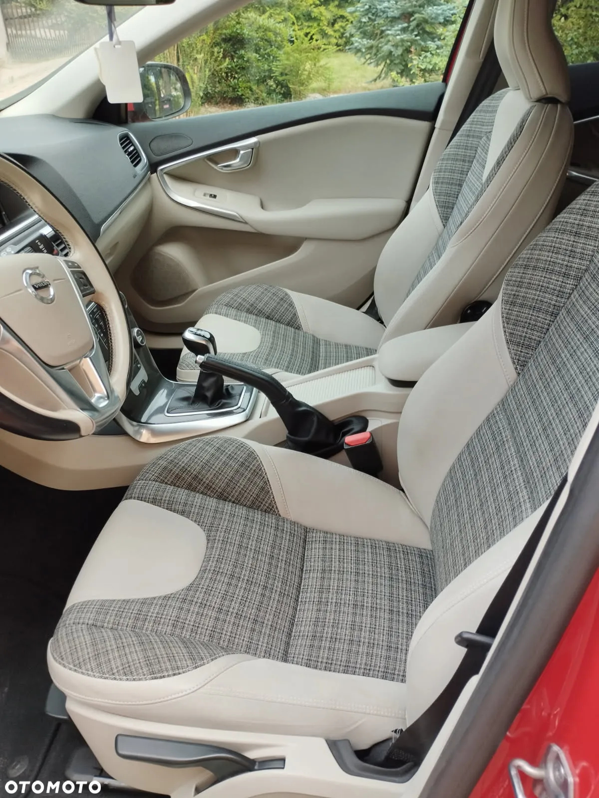 Volvo V40 T3 Drive-E Momentum - 6