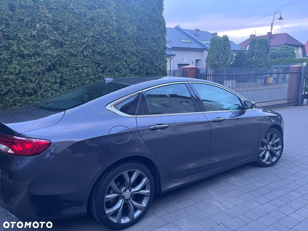 Chrysler 200 - 25