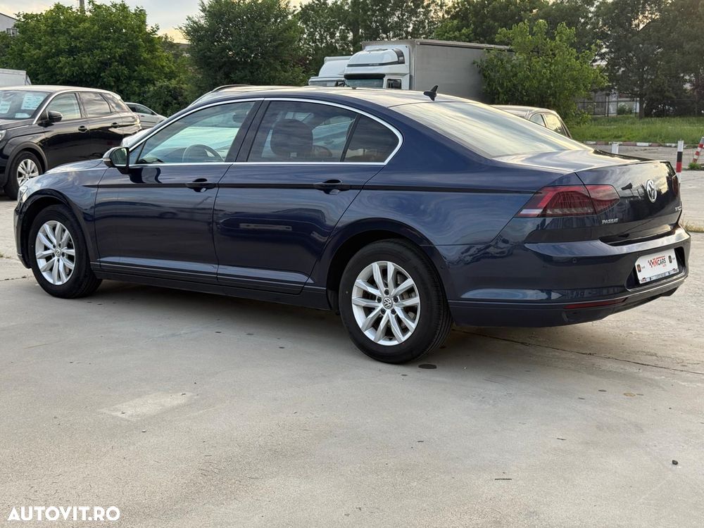 Volkswagen Passat 1.6 TDI (BlueMotion Technology) DSG Comfortline - 14