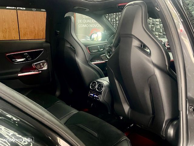 Mercedes-Benz C 63 AMG S E Performance 4Matic - 24