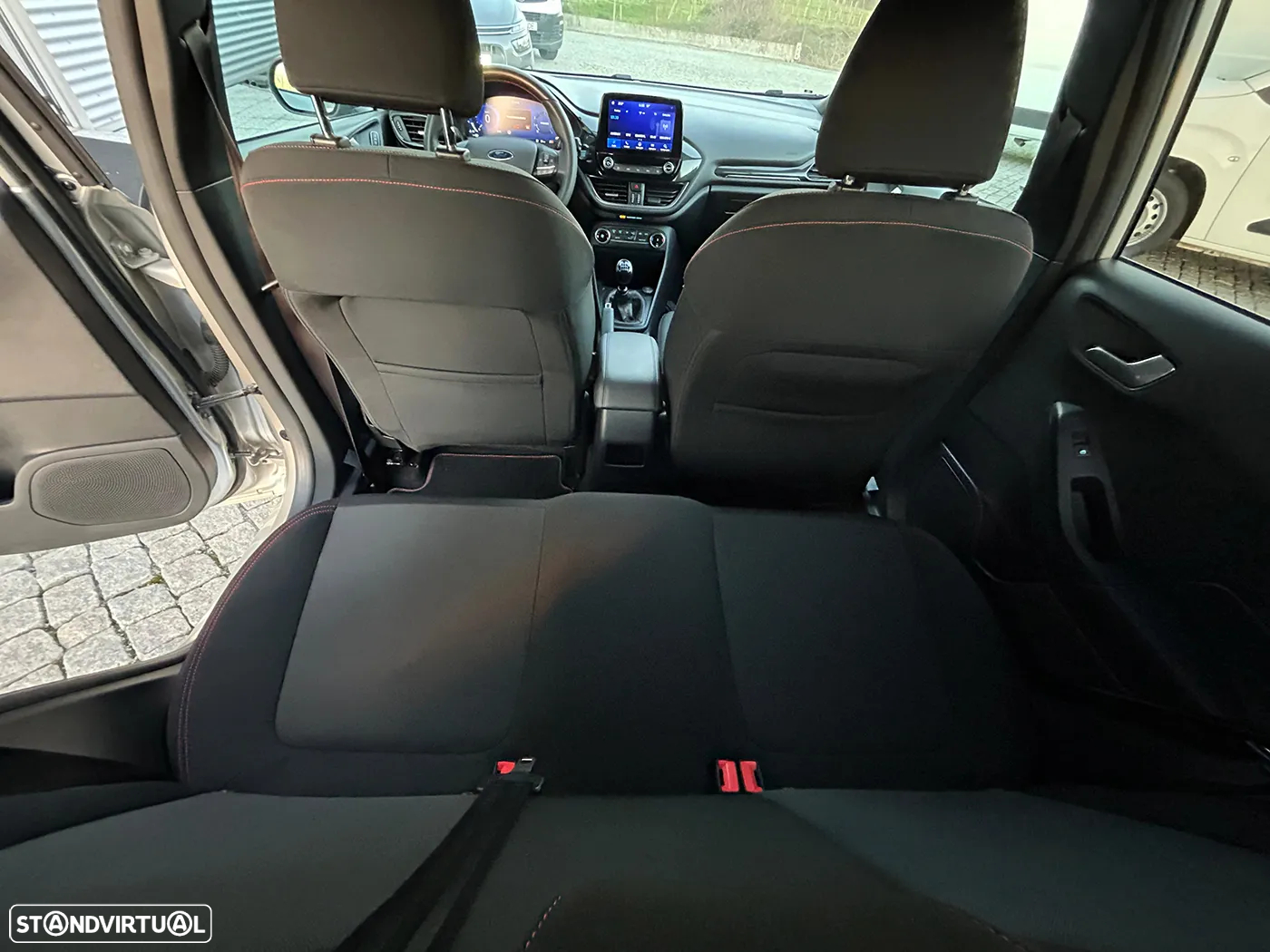 Ford Fiesta 1.0 EcoBoost ST-Line X - 32