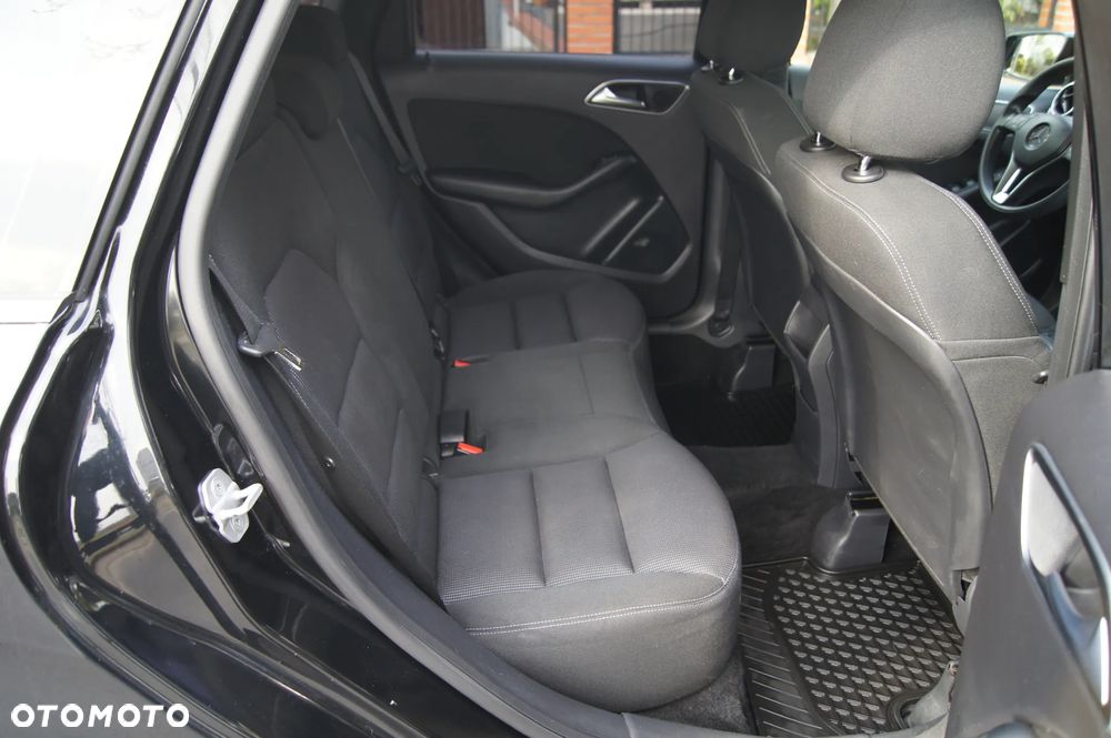 Mercedes-Benz Klasa B 180 CDI (BlueEFFICIENCY) - 19