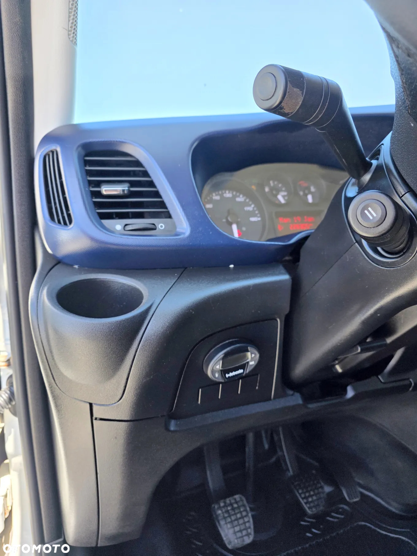 Iveco 35S16 2,3 HPI 160 KONNA DOKA BRYGADÓWKA 7 OSOBOWA 3,1M SKRZYNIA KLIMA 4,1M ROZSTAW OSI WEBASTO GWARANCJA - 15