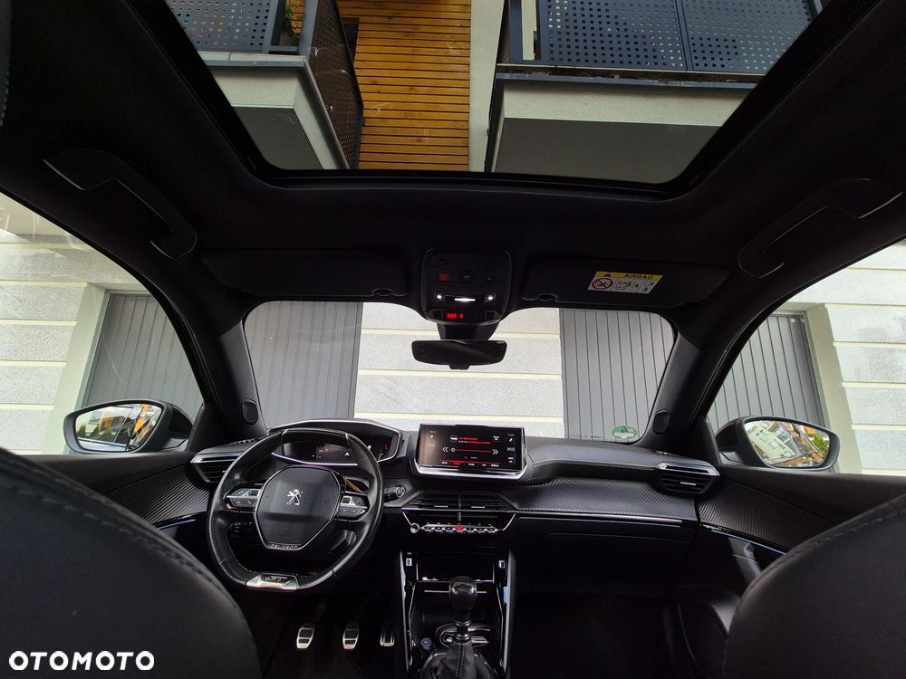 Peugeot 2008 1.2 PureTech GT S&S - 8