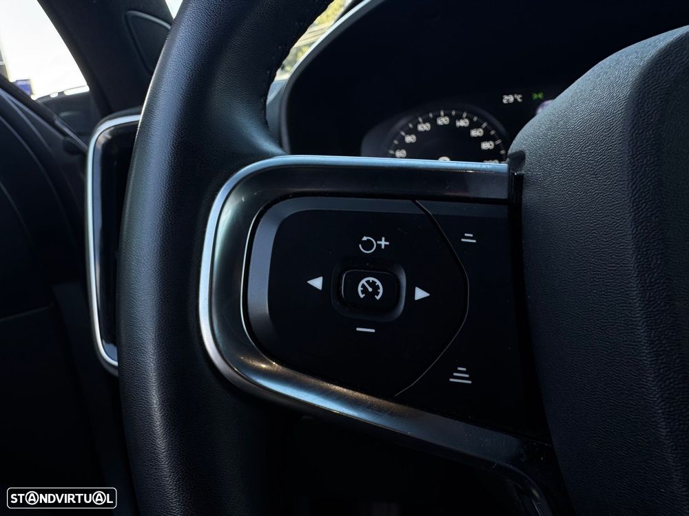 Volvo XC 40 1.5 T2 Plus Dark Auto - 12