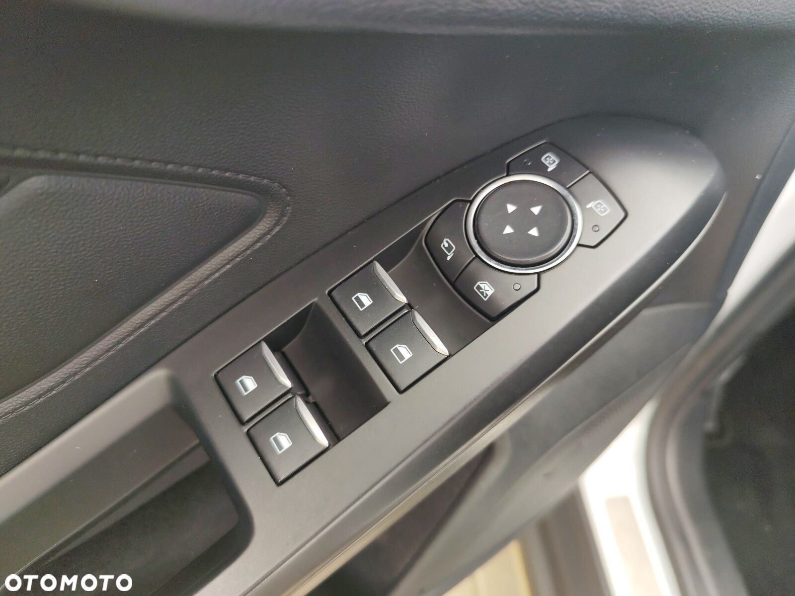Ford Focus - 11