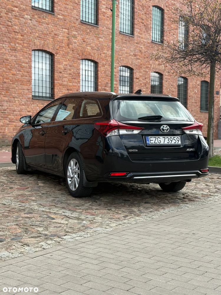Toyota Auris 1.4 D-4D Premium Comfort - 6