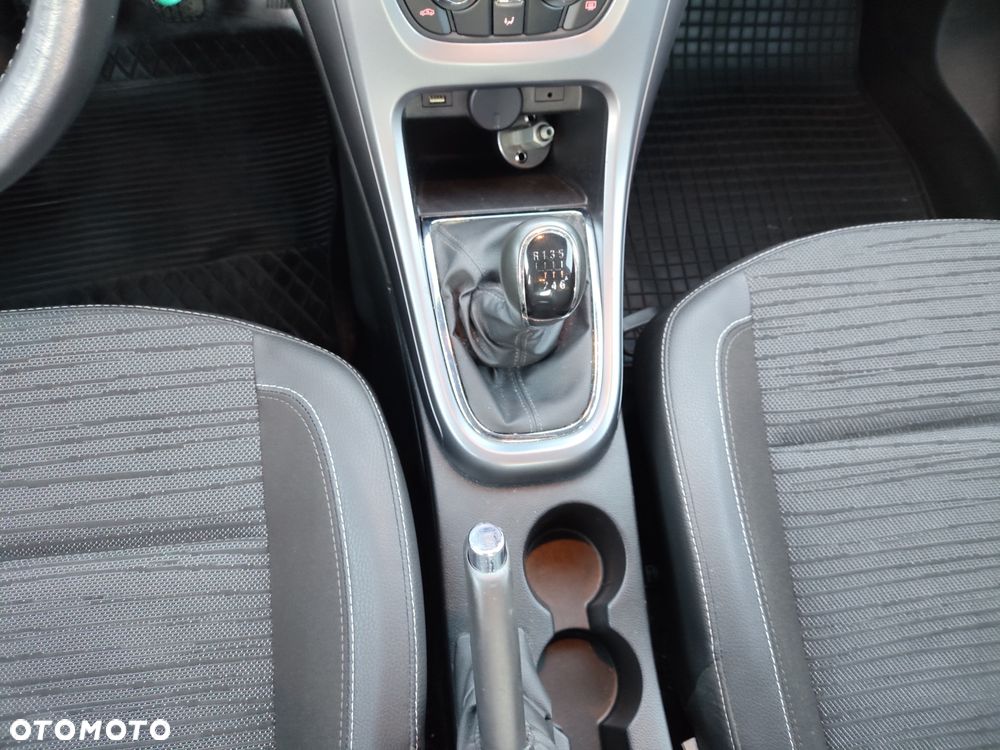 Opel Astra 1.4 T Active EU6 - 11