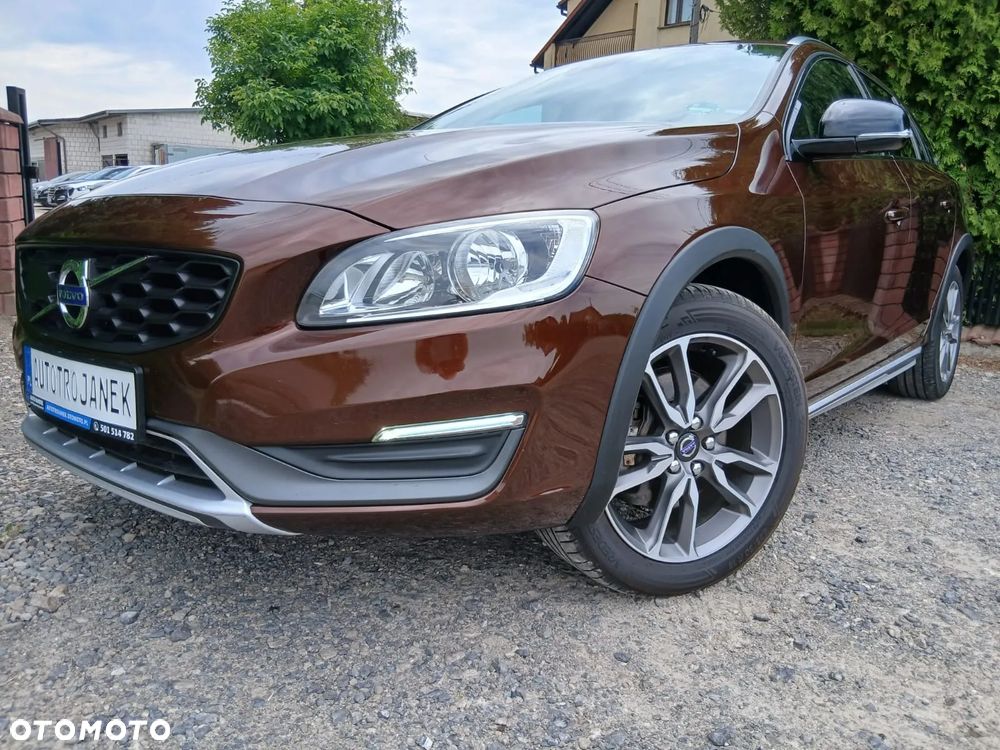 Volvo V60 Cross Country D3 Summum - 14