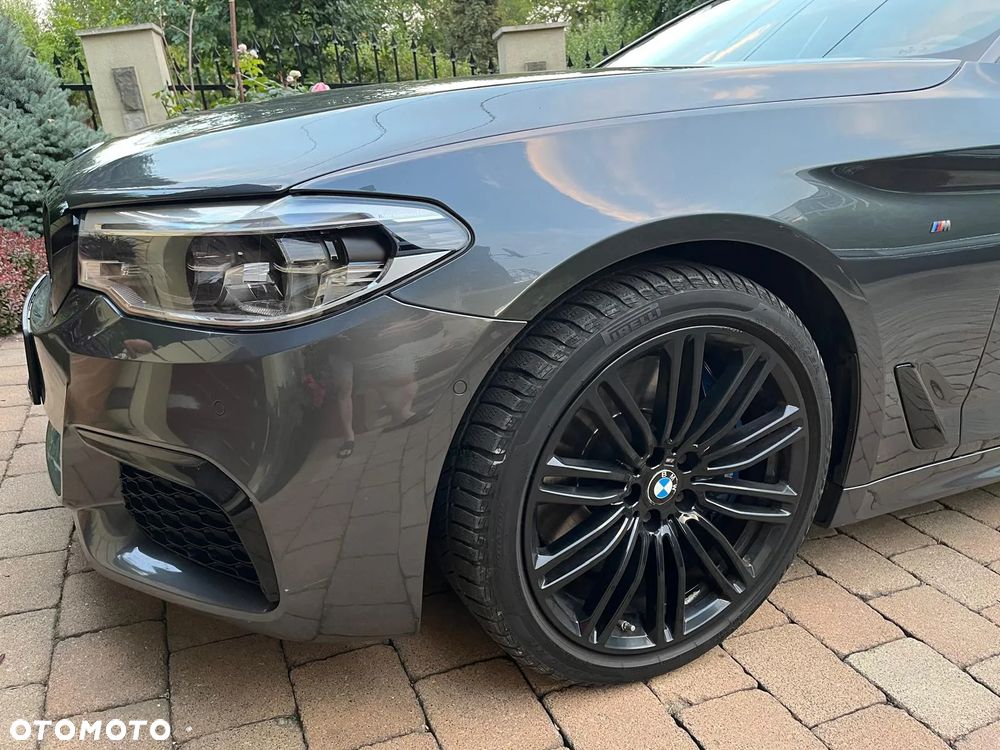 BMW Seria 5 M550d xDrive Touring - 11