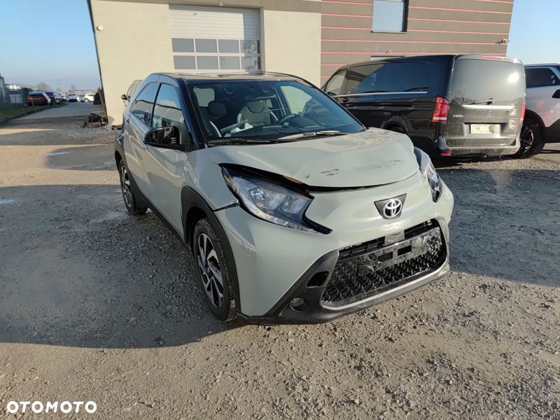 Toyota Aygo X 1.0 VVT-i Color Edition X-shift - 3