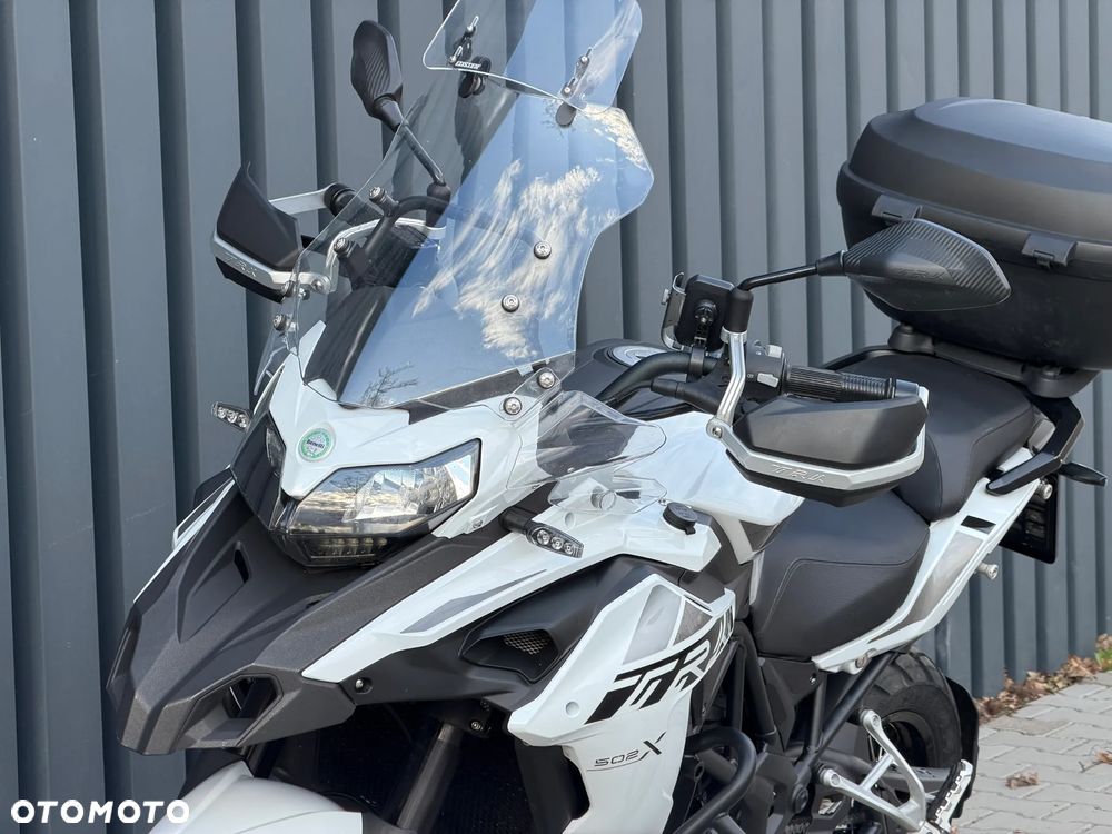 Benelli TRK 502X - 14