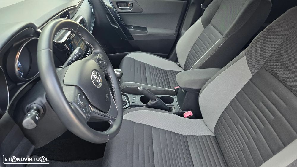Toyota Auris 1.2T Comfort+Pack Techno +P.Sport — fotografia 38
