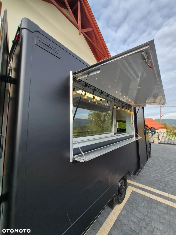 Iveco FoodTruck Sklep Bar Specjalny Samochód gastronomiczny - 14