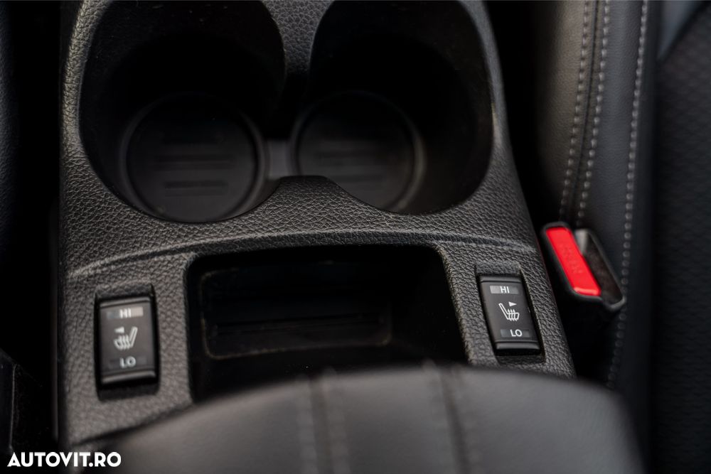 Nissan Qashqai 1.6 DCI Xtronic N-Connecta - 23