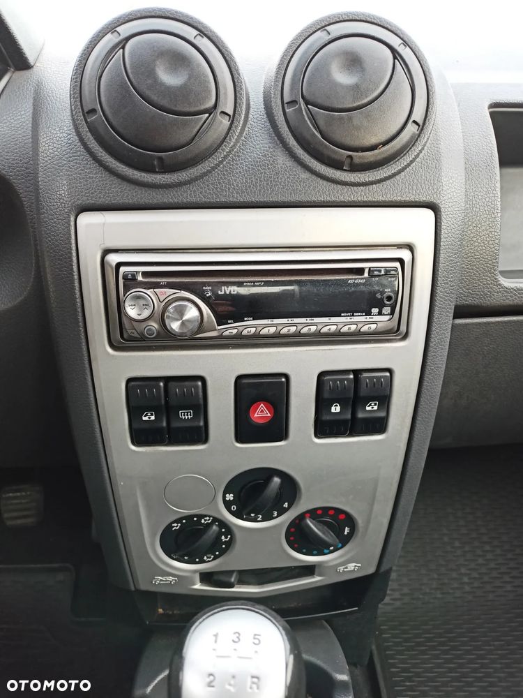 Dacia Logan - 10