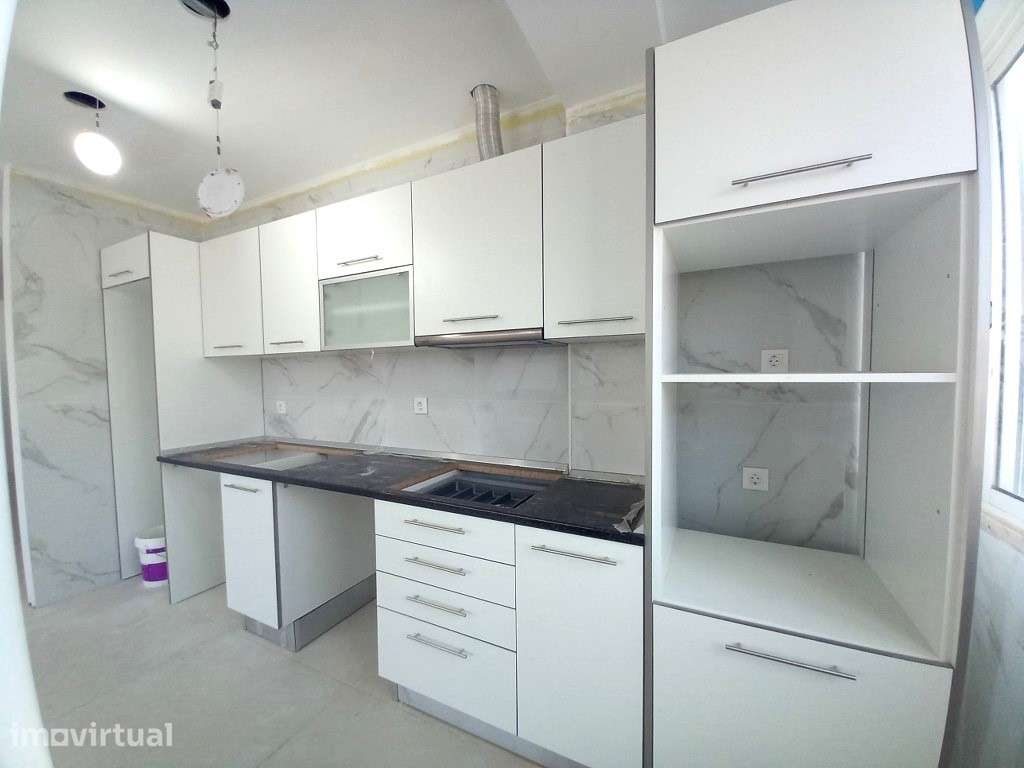 T4 Laranjeiro imperdivel * * remodelado * * OFERTA ESCRITURA ** - Grande imagem: 4/18