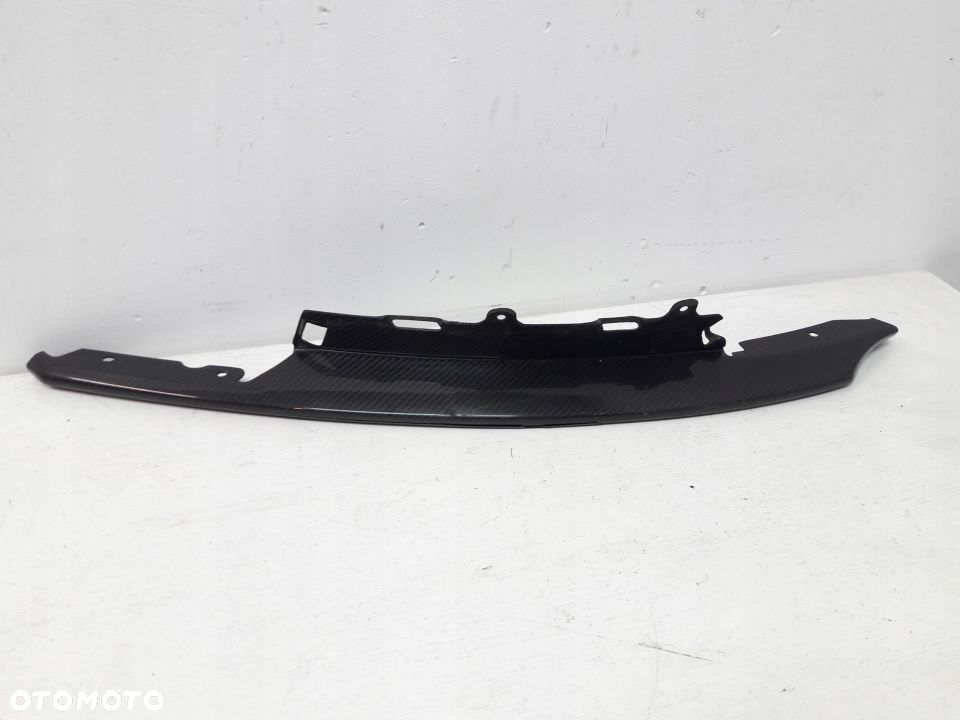 Aston Martin DBS V12 Carbon na zderzak przod prawy - 1