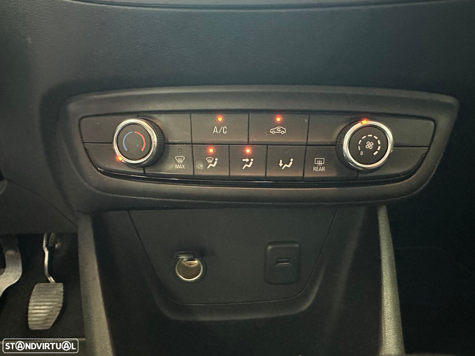 Opel Crossland X 1.5 CDTi 120 Anos - 14