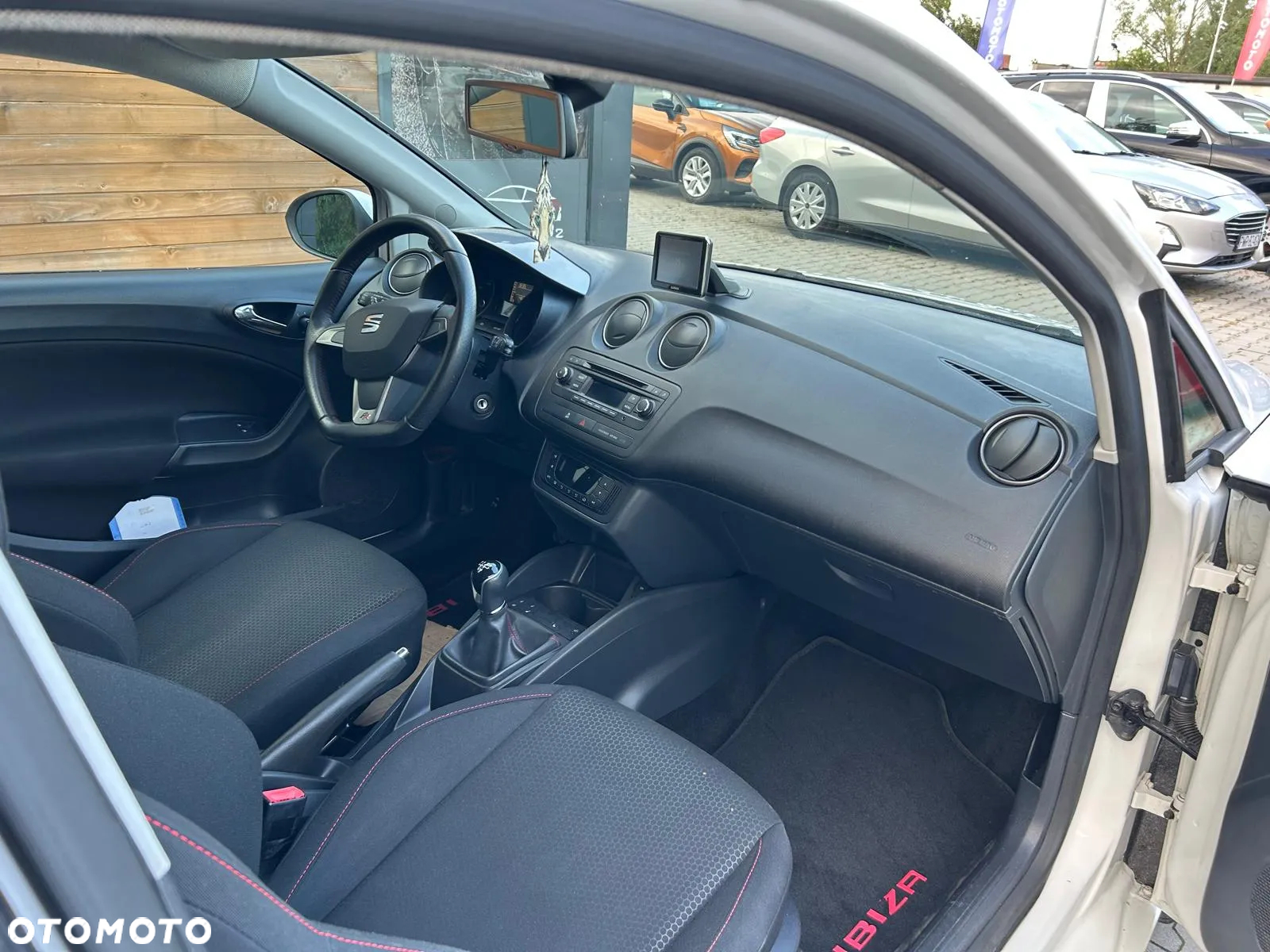 Seat Ibiza ST 1.2 TSI CONNECT - 28
