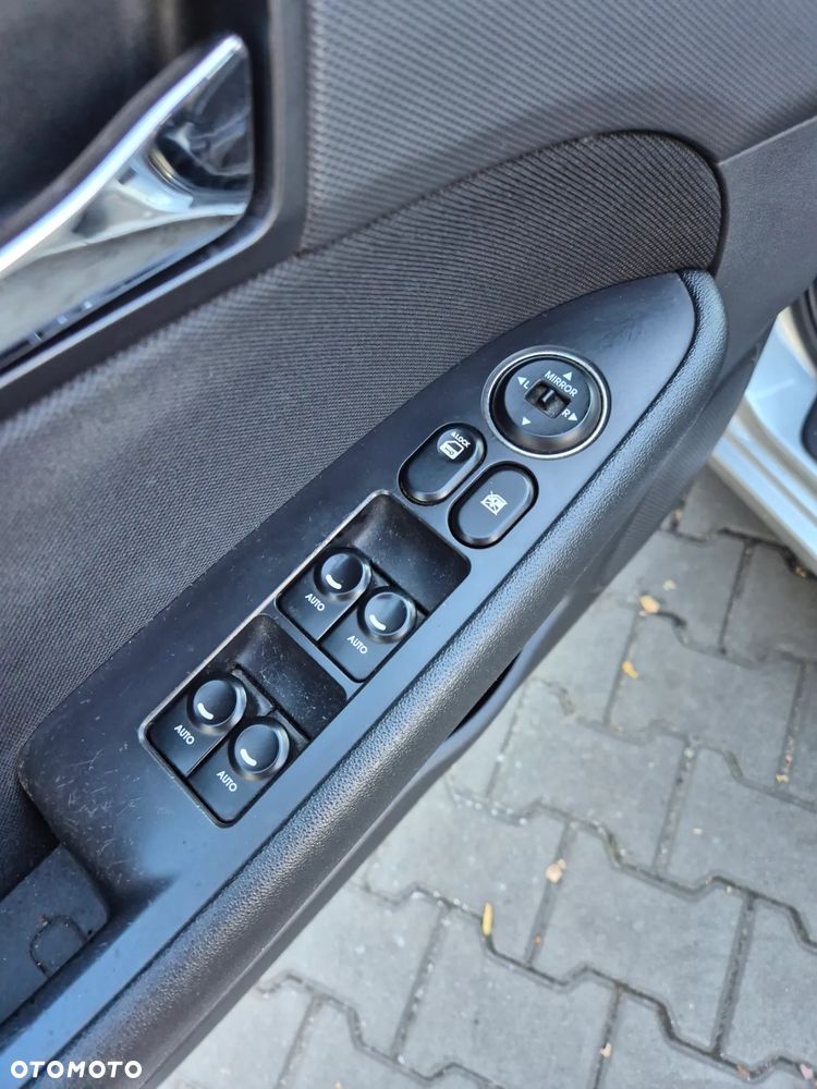 Hyundai i30 1.6 CRDi Base + EU5 - 12