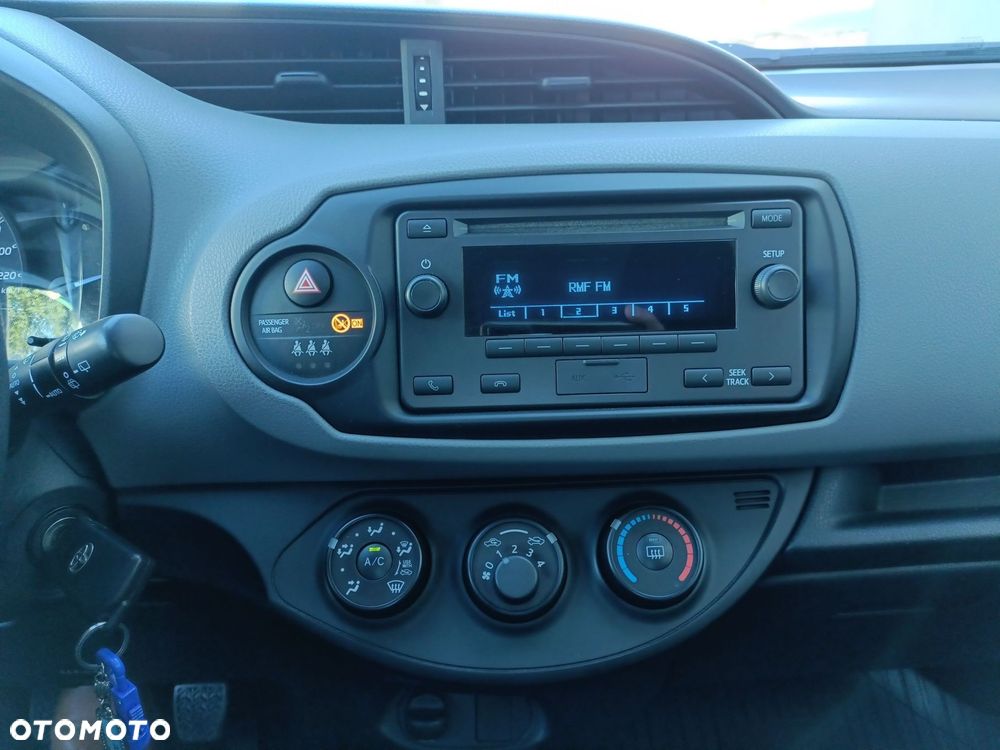 Toyota Yaris - 18
