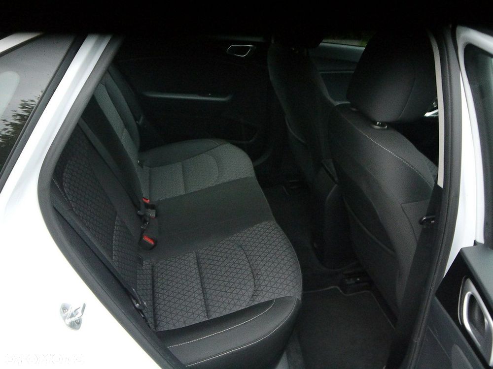 Kia Ceed 1.6 CRDi mHEV Business Line - 27