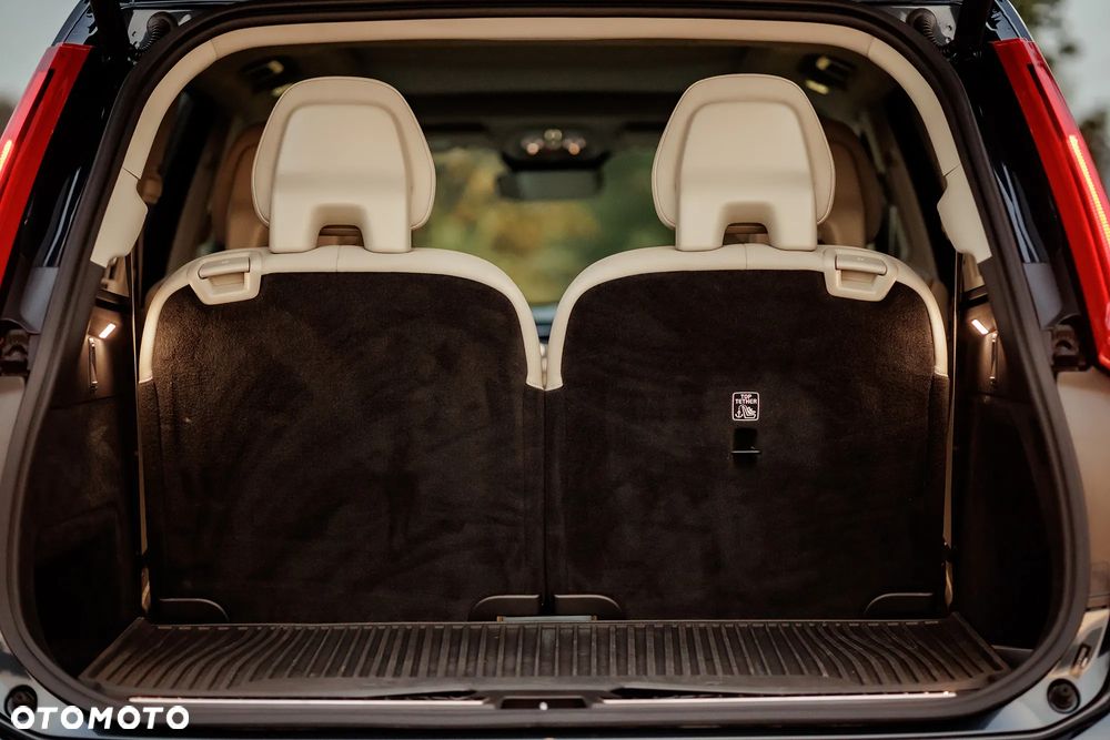 Volvo XC 90 - 25