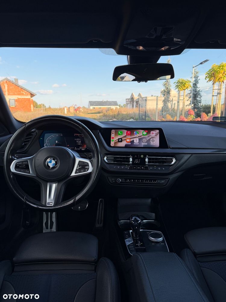 BMW Seria 2 218d M Sport - 9