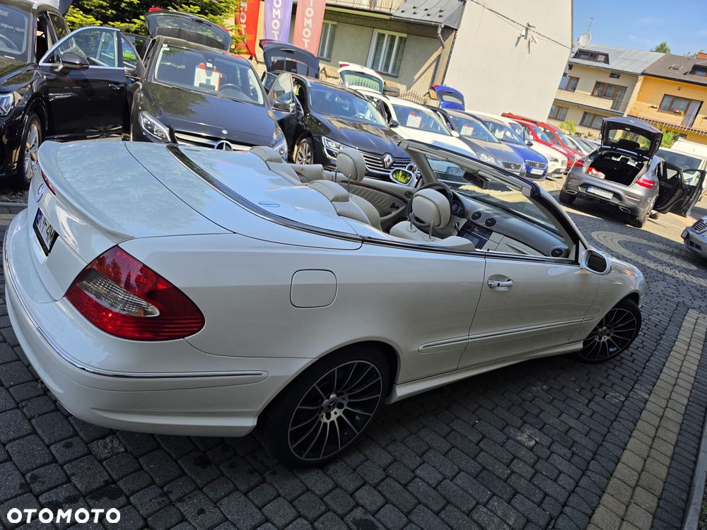 Mercedes-Benz CLK - 24