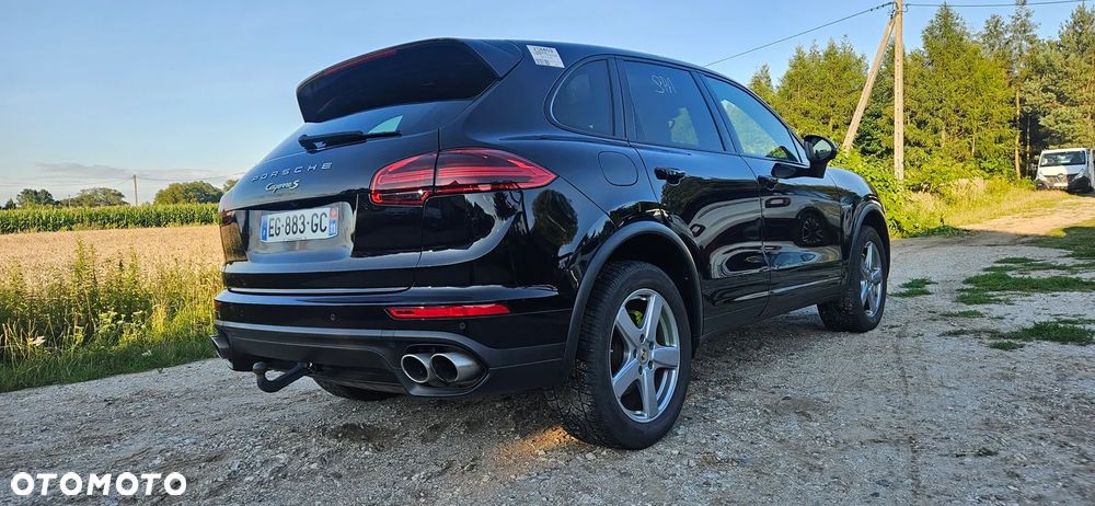 Porsche Cayenne - 1